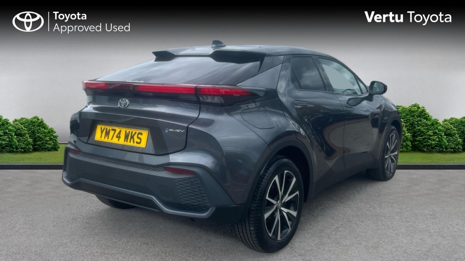 2025 Toyota C-HR 2.0 PHEV Design 5dr CVT Hatchback Hatchback Hybrid Automatic - Picture 2 of 24