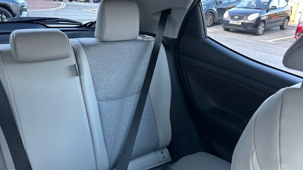 Used Toyota Yaris 2022 for sale - 76193818: Photo 30