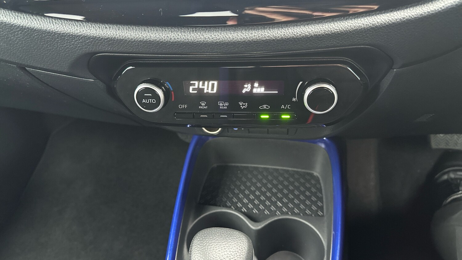 Used Toyota Aygo X 2024 for sale - 76332737: Photo 27