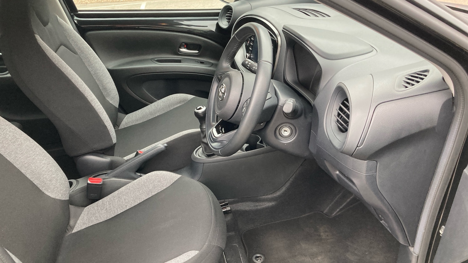 Used Toyota Aygo X 2022 for sale - 78067362: Photo 11