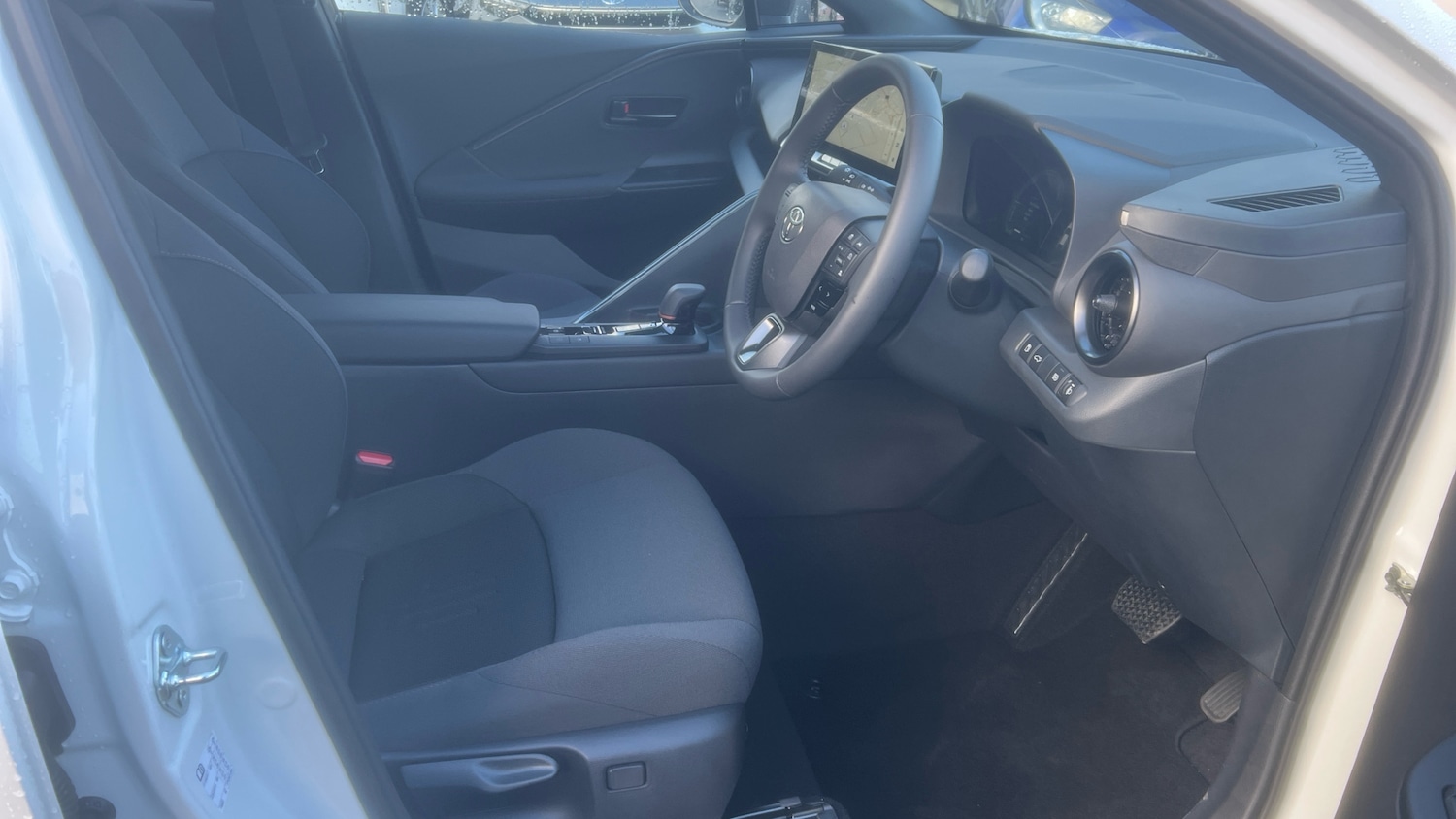 Used Toyota C-HR 2025 for sale - 76881498: Photo 11