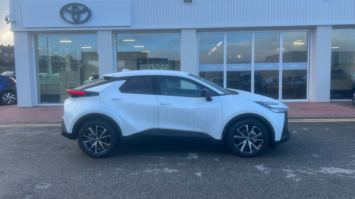 Used Toyota C-HR 2025 for sale - 76881498: Photo 16