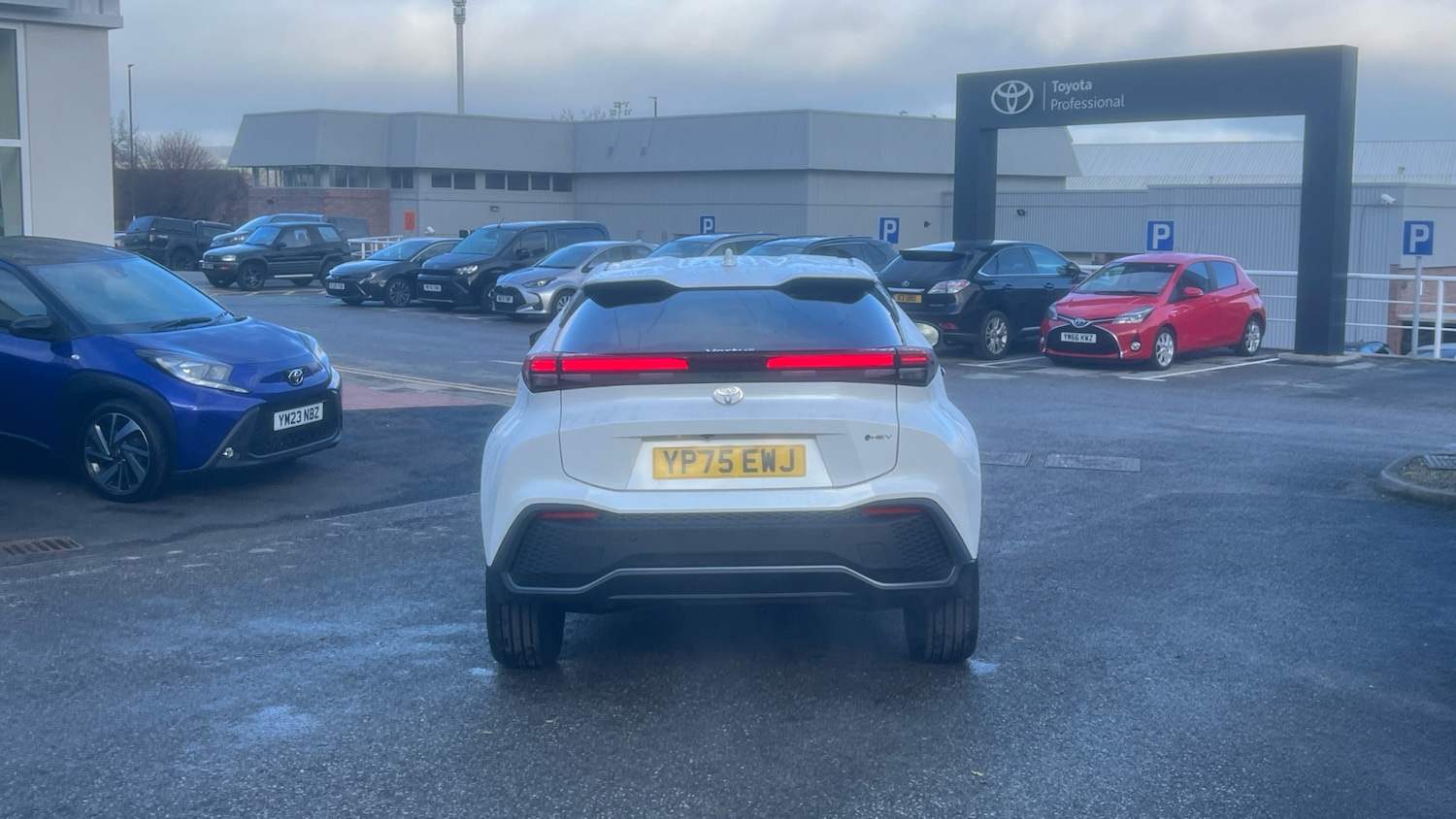 Used Toyota C-HR 2025 for sale - 76881498: Photo 19