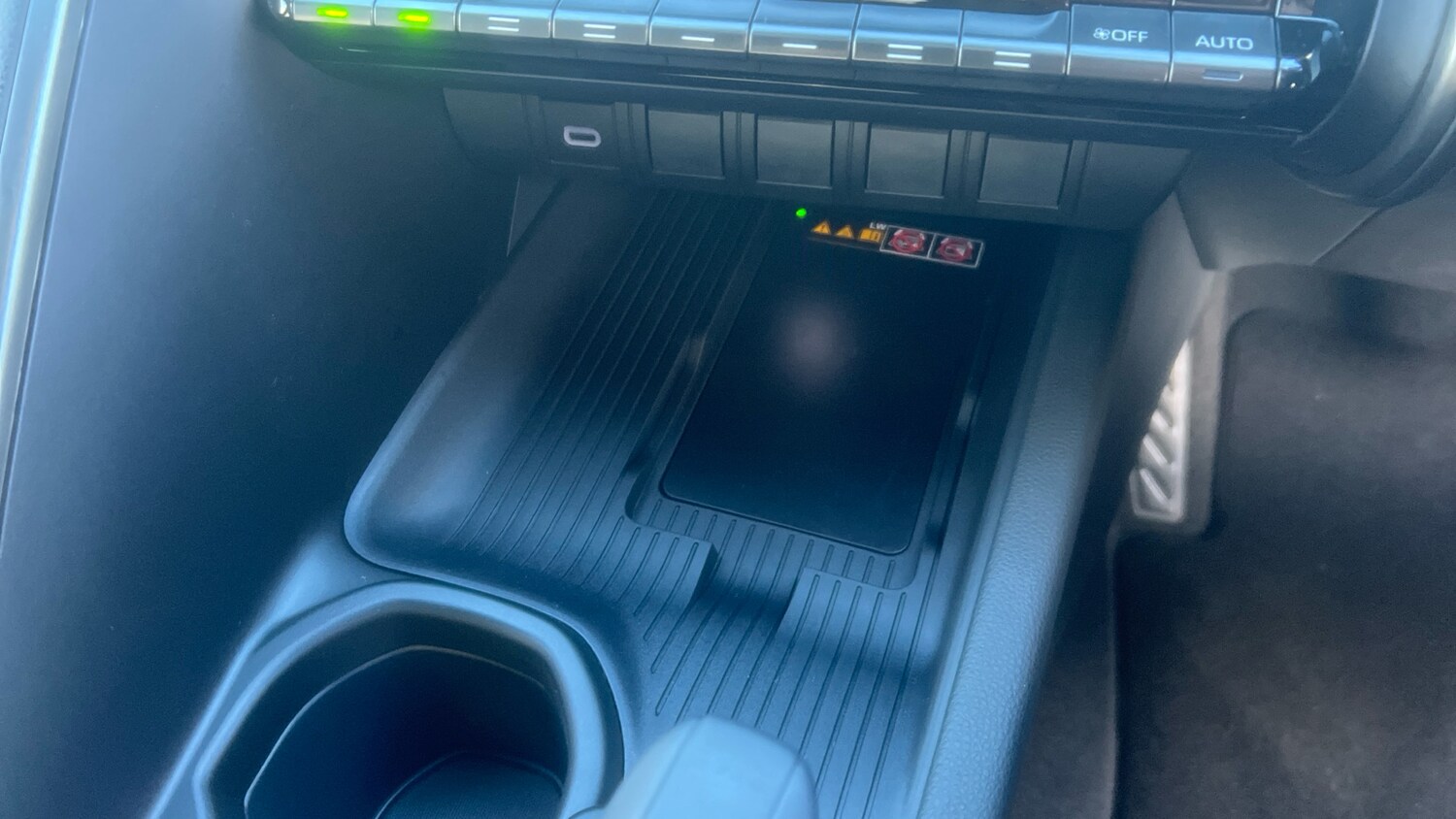 Used Toyota C-HR 2025 for sale - 76881498: Photo 40