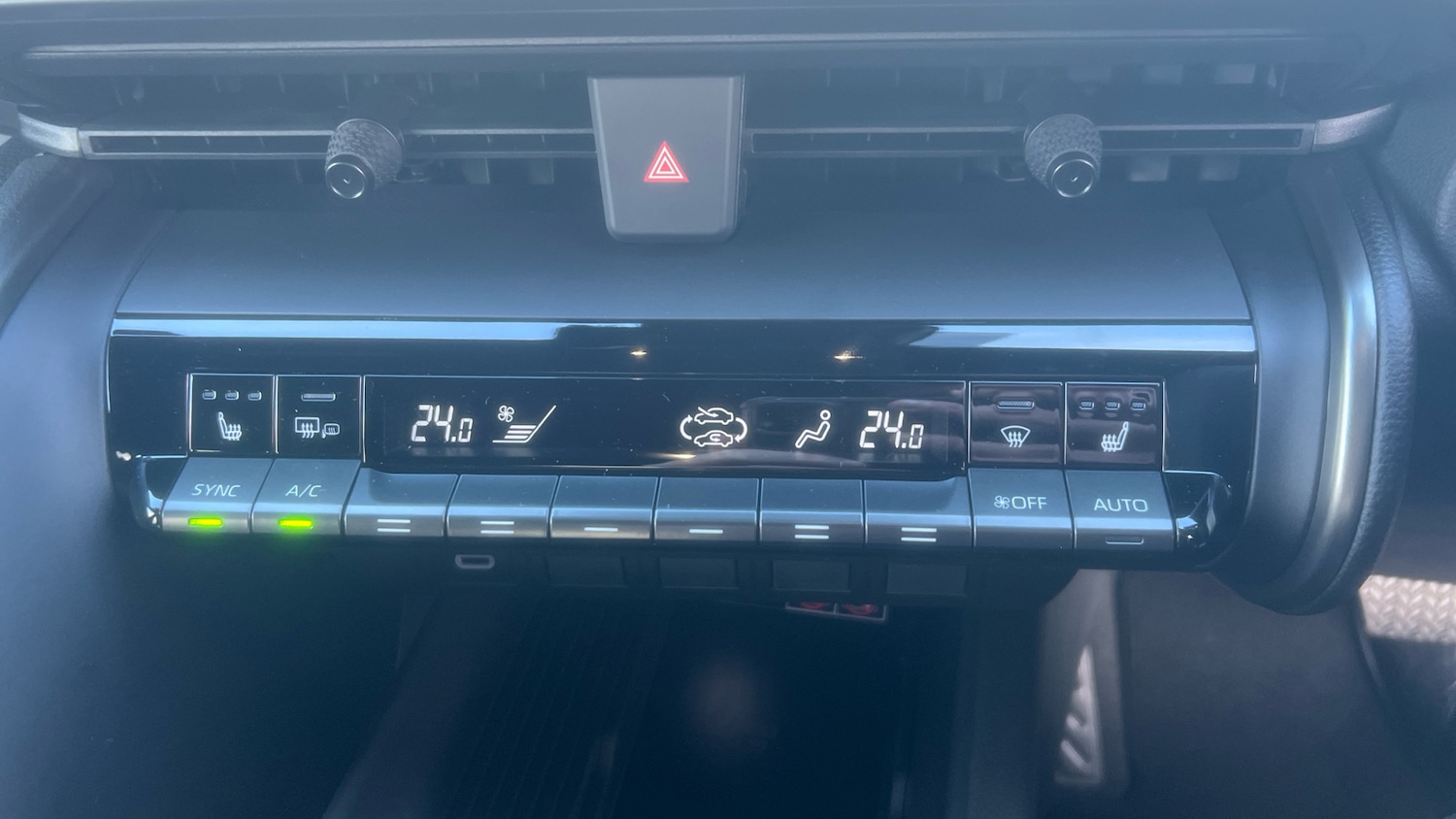 Used Toyota C-HR 2025 for sale - 76881498: Photo 41