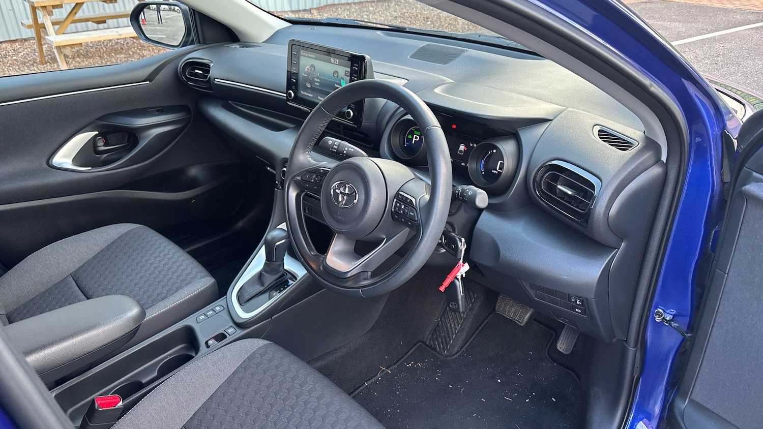 Used Toyota Yaris 2023 for sale - 77983909: Photo 11