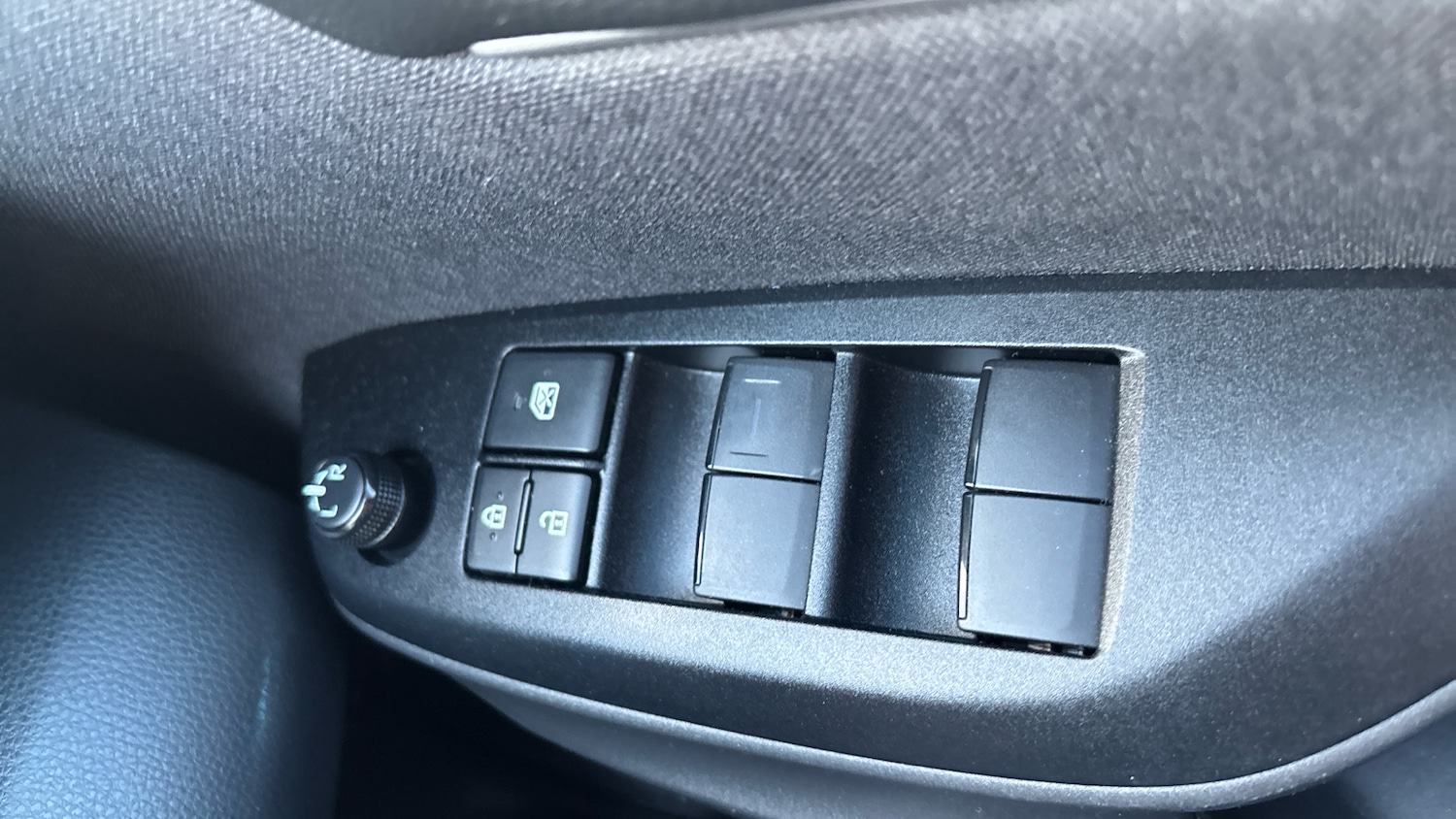 Used Toyota Yaris 2023 for sale - 77983909: Photo 25