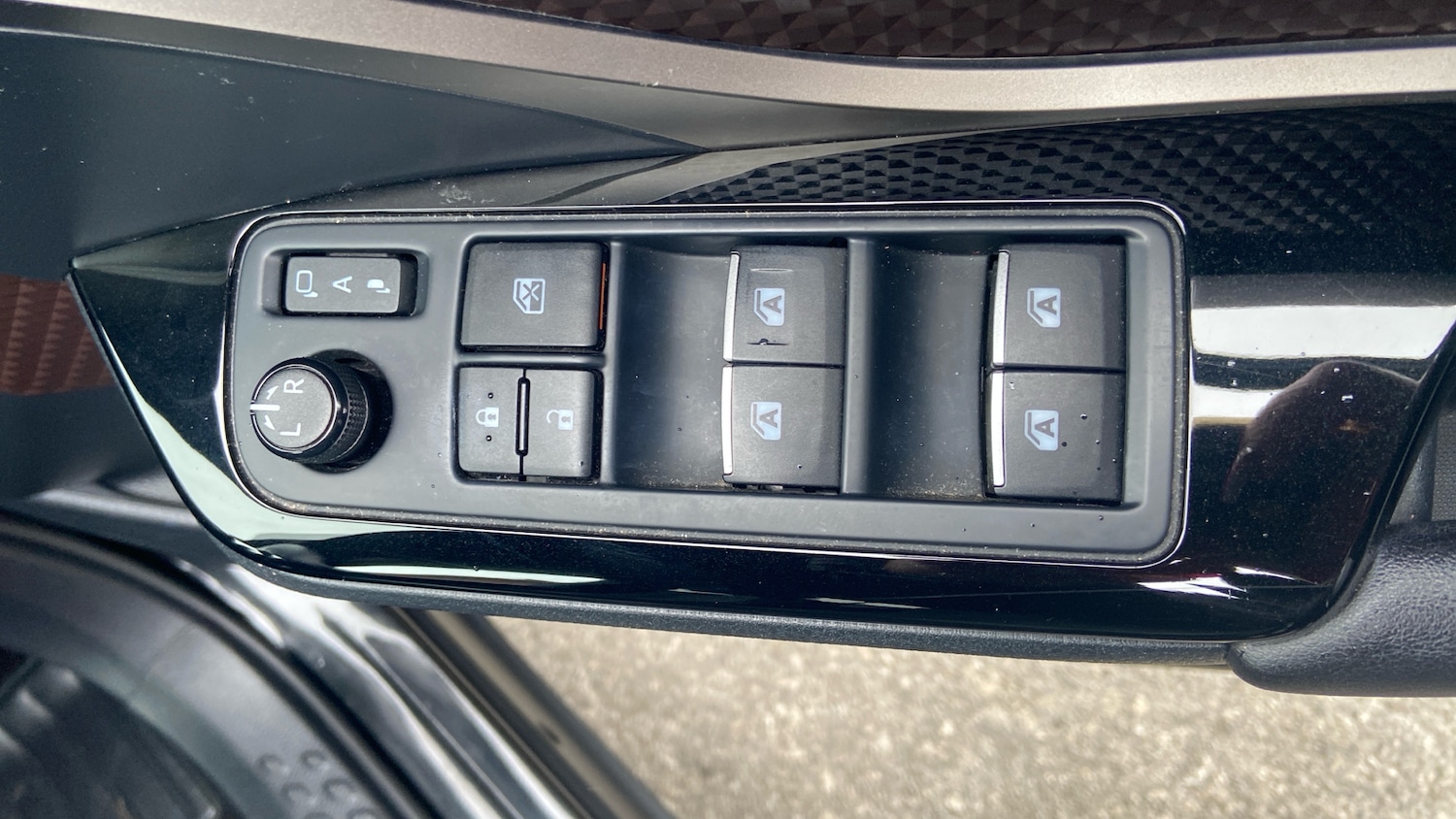 Used Toyota C-HR 2017 for sale - 77946941: Photo 22