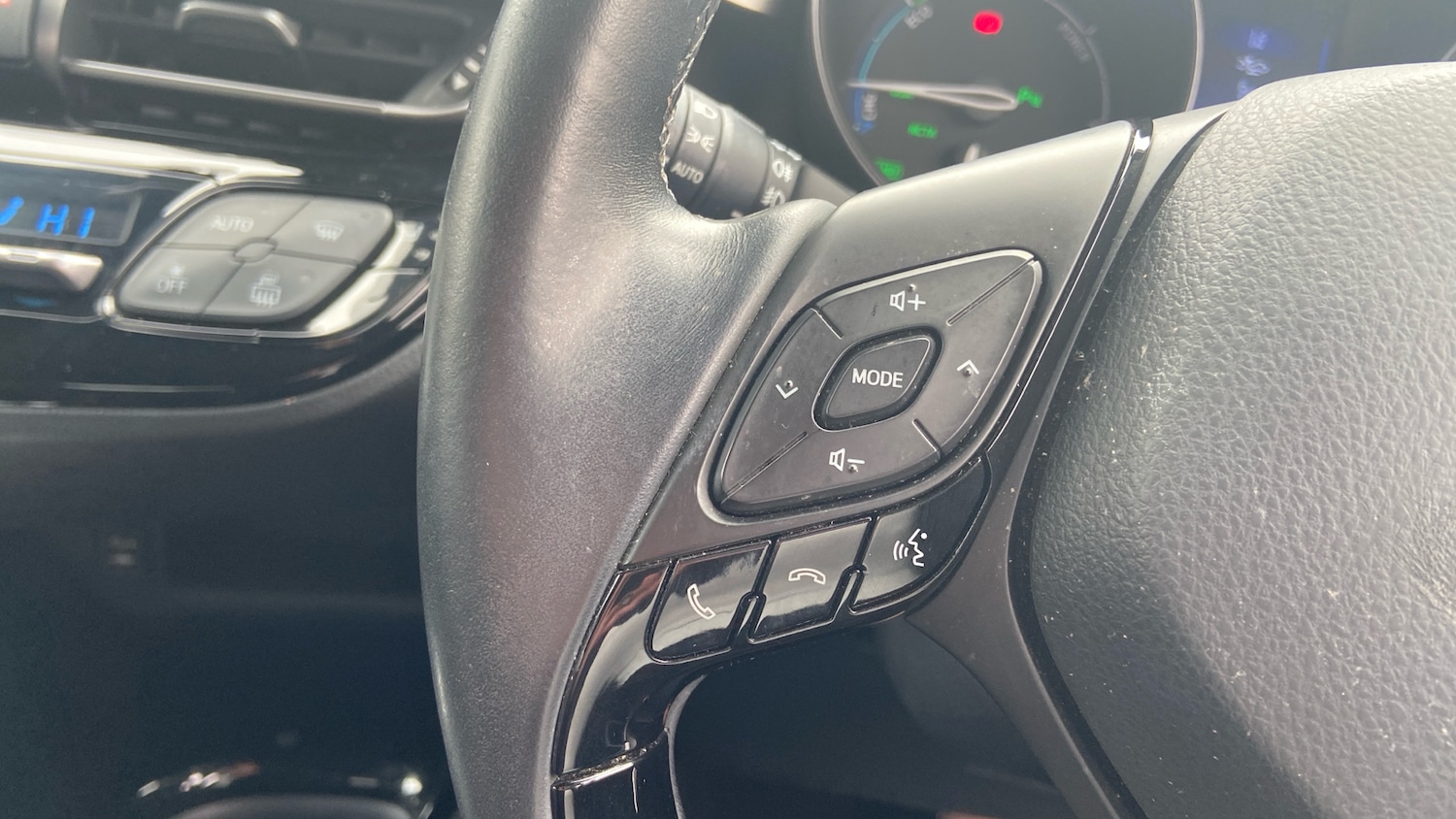 Used Toyota C-HR 2017 for sale - 77946941: Photo 30