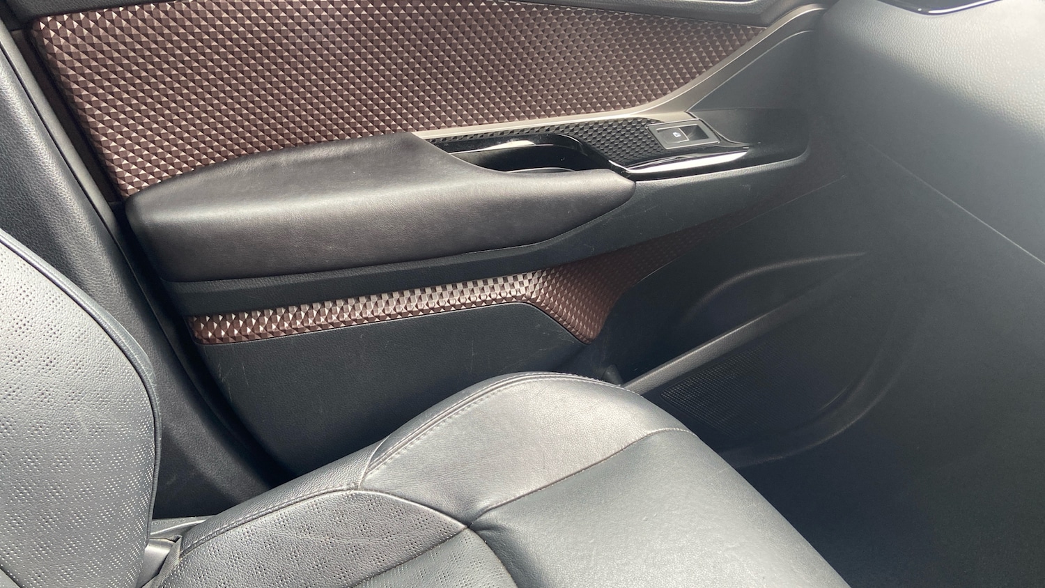 Used Toyota C-HR 2017 for sale - 77946941: Photo 33