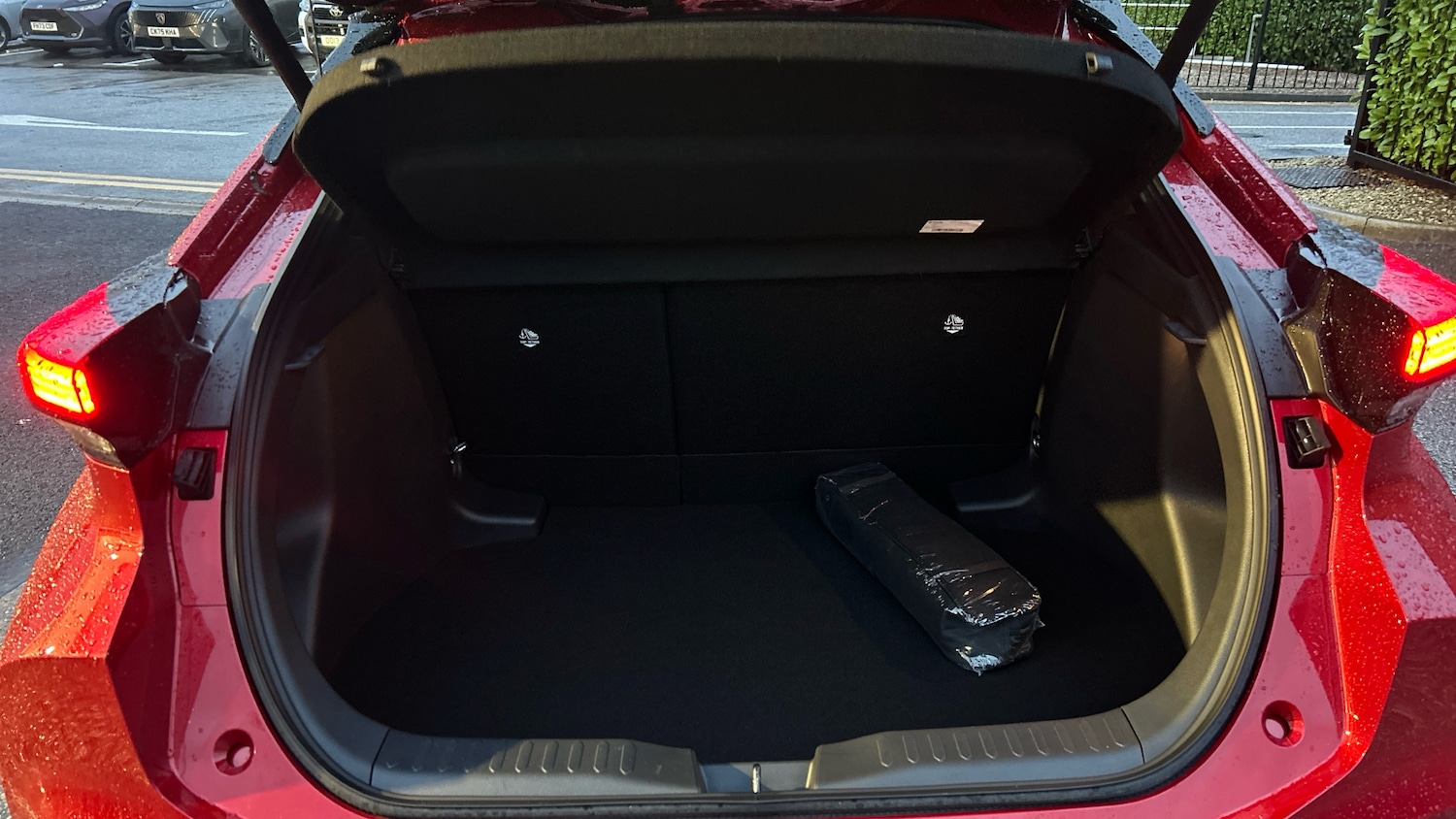 Used Toyota C-HR 2025 for sale - 76599863: Photo 14