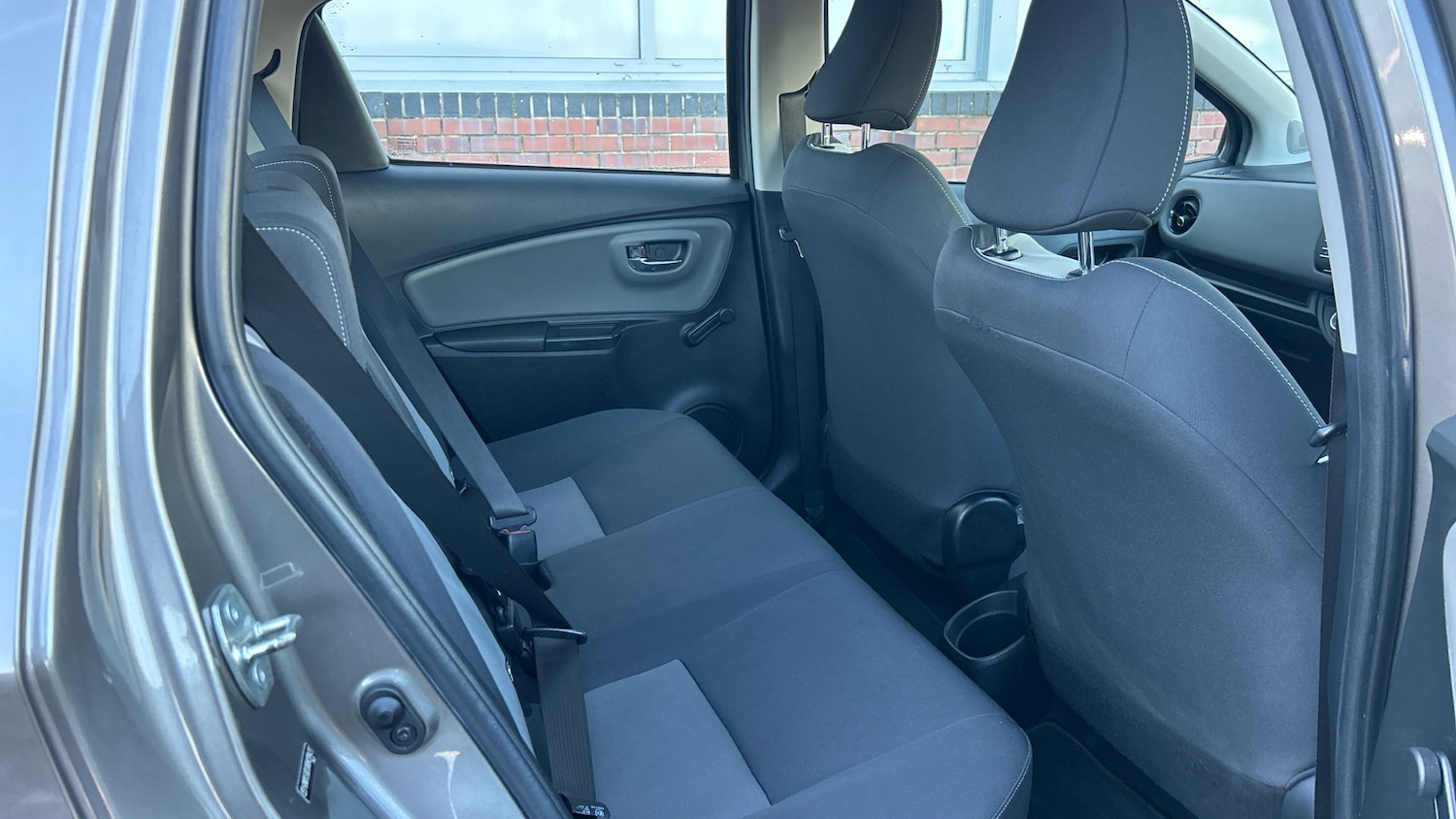 Used Toyota Yaris 2019 for sale - 76662472: Photo 12