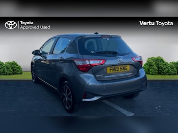 Used Toyota Yaris 2019 for sale - 76662472: Photo