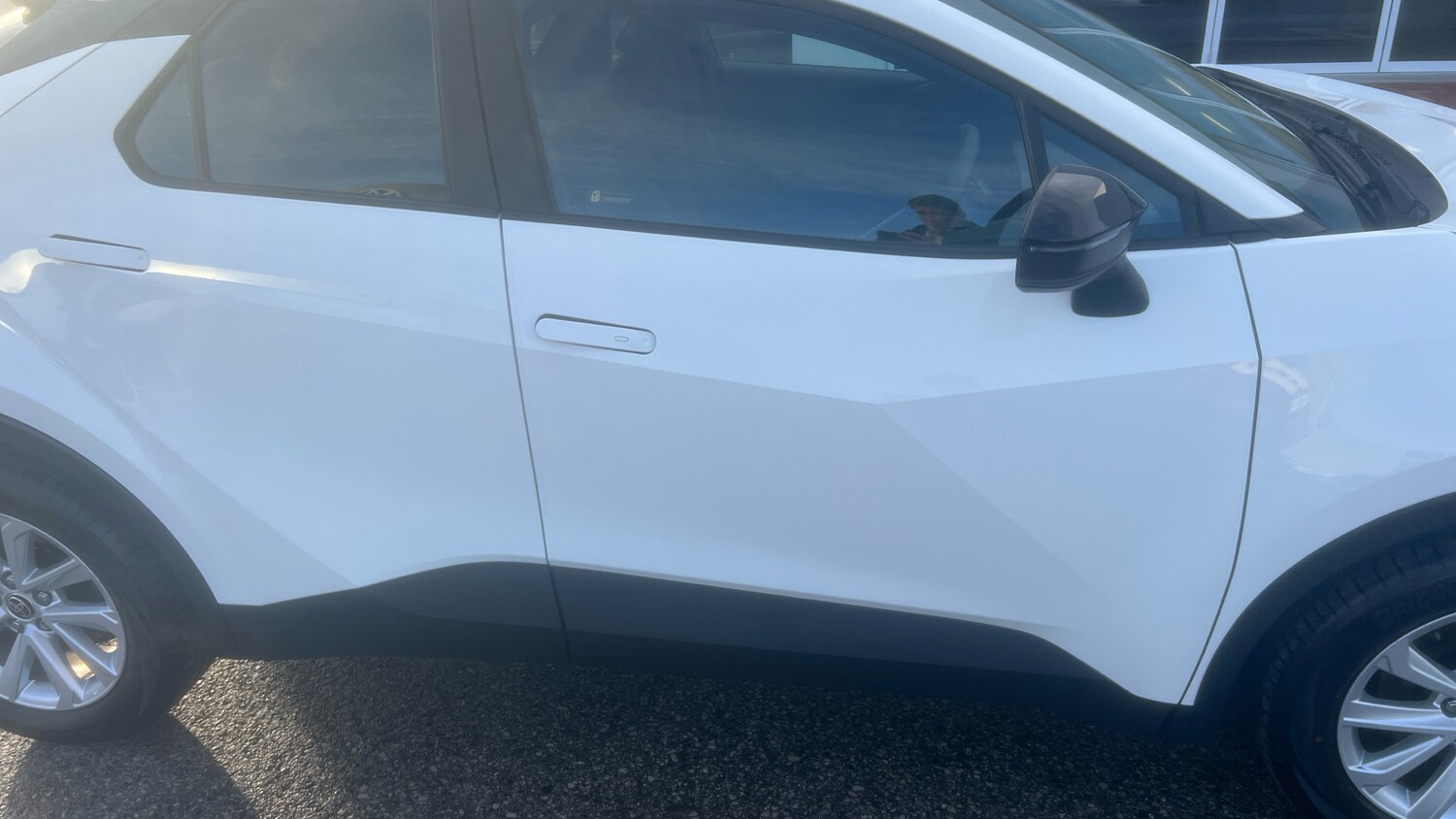 Used Toyota C-HR 2024 for sale - 77180638: Photo 25