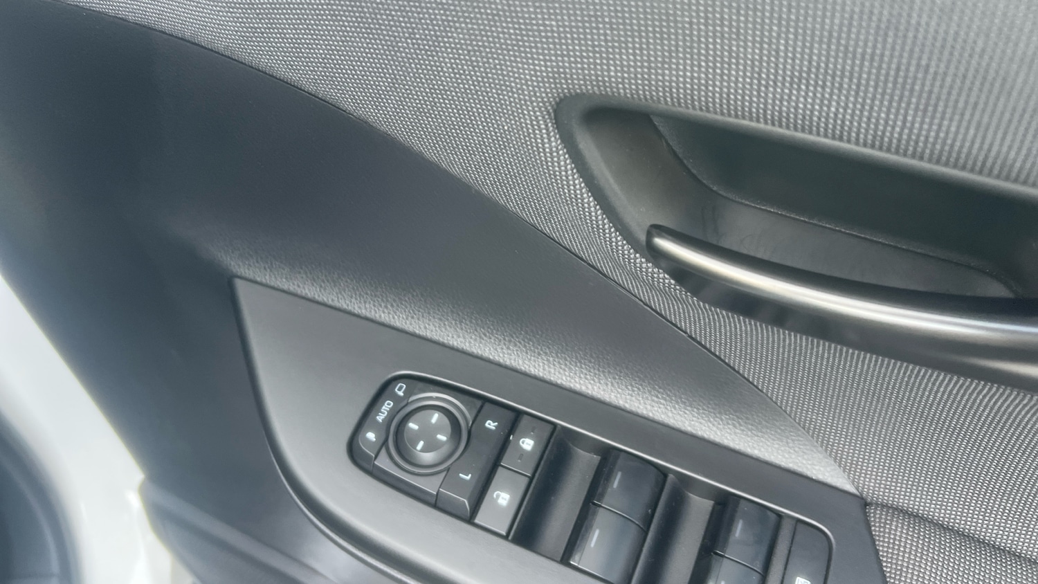 Used Toyota C-HR 2024 for sale - 77180638: Photo 37