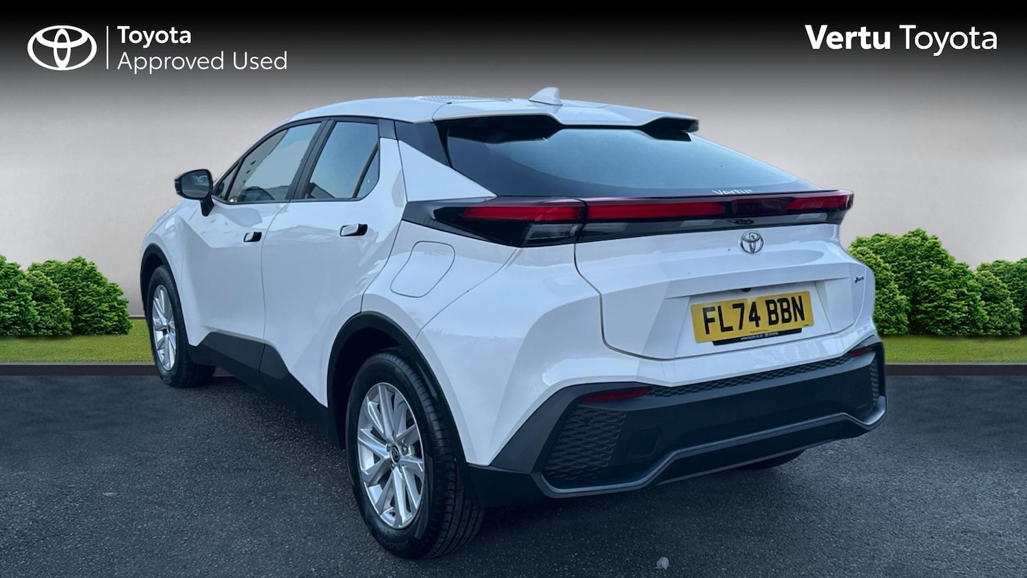 Used Toyota C-HR 2024 for sale - 77180638: Photo 4