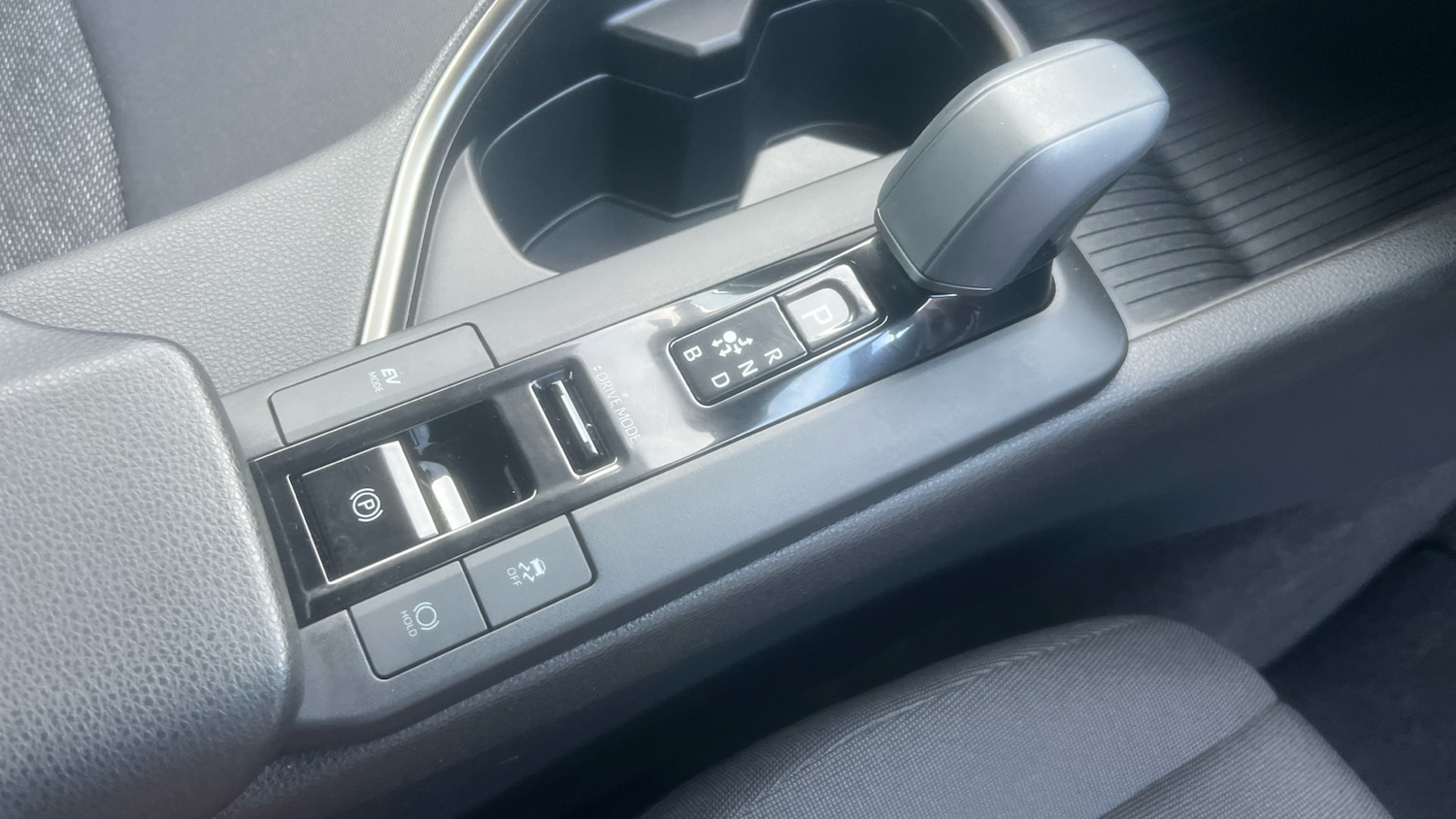 Used Toyota C-HR 2024 for sale - 77180638: Photo 41