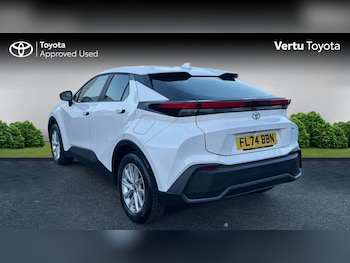Used Toyota C-HR 2024 for sale - 77180638: Photo