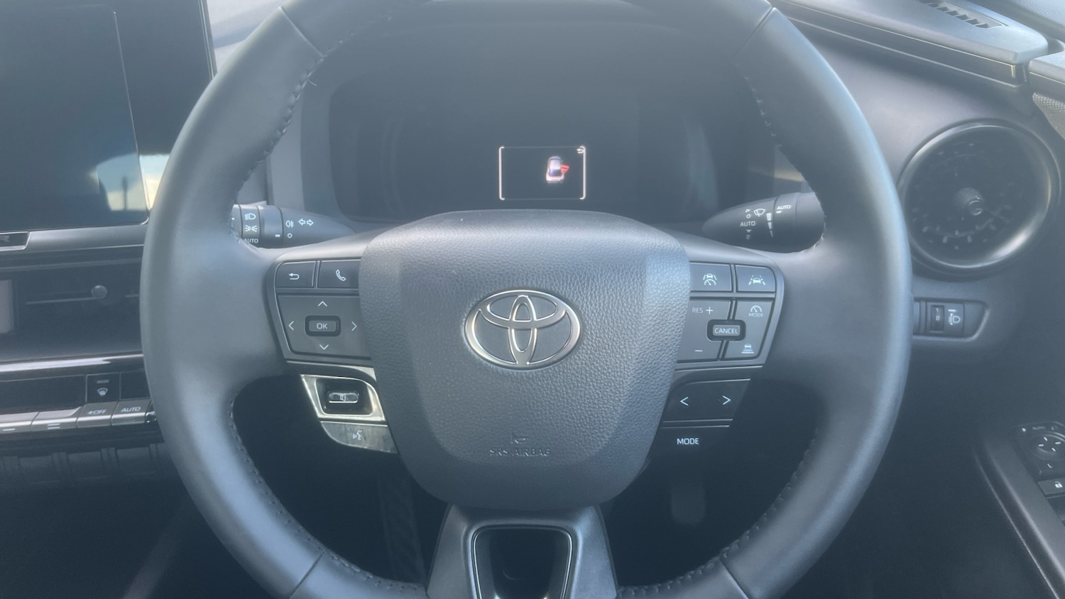 Used Toyota C-HR 2024 for sale - 77180638: Photo 8