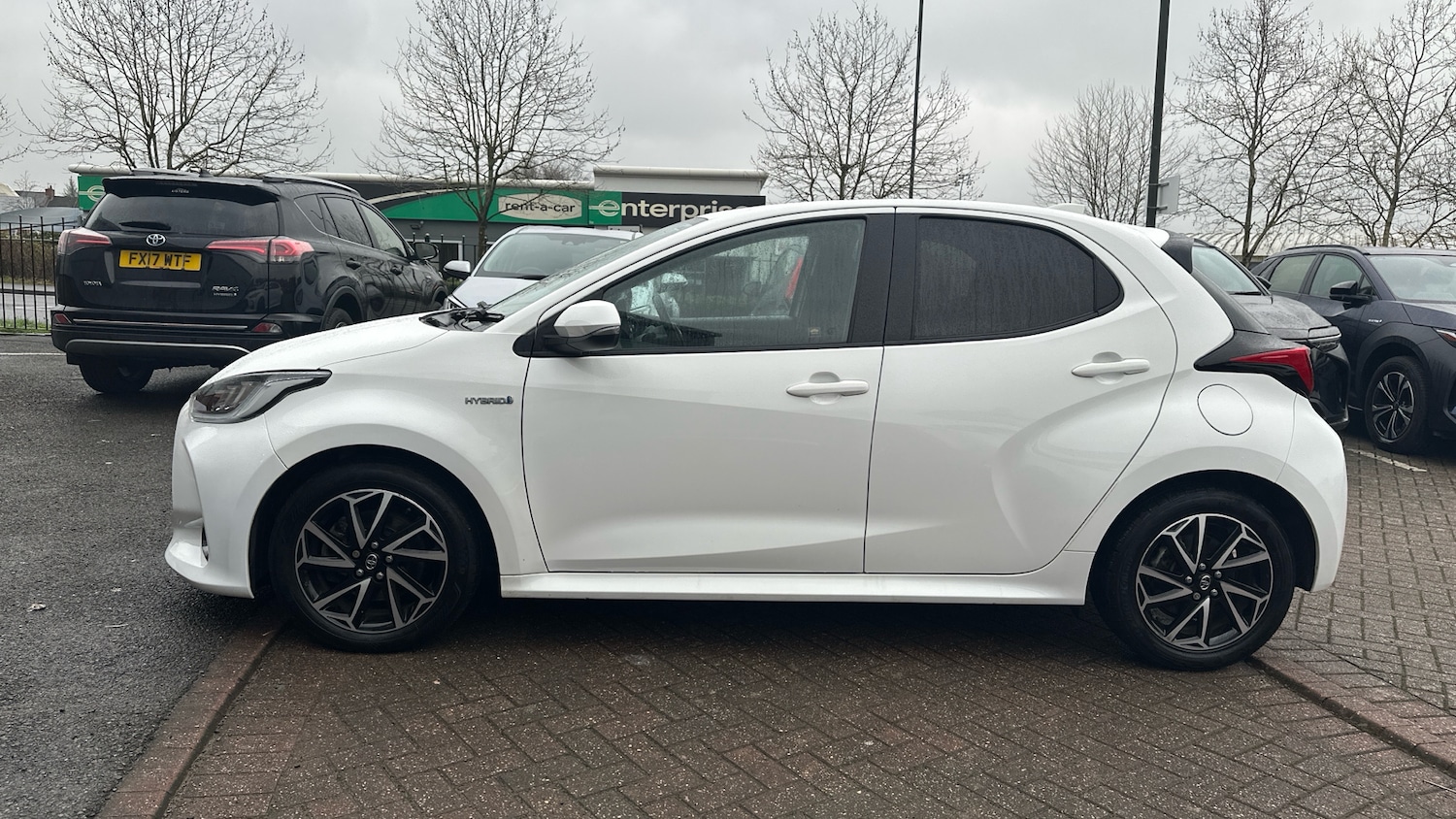 Used Toyota Yaris 2021 for sale - 77619720: Photo 17