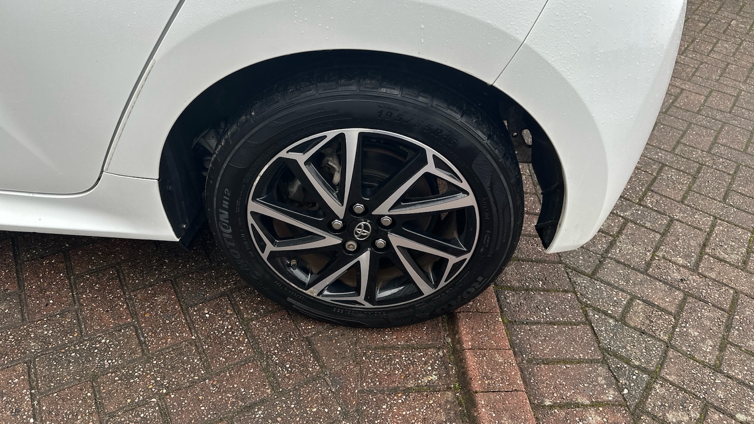 Used Toyota Yaris 2021 for sale - 77619720: Photo 32