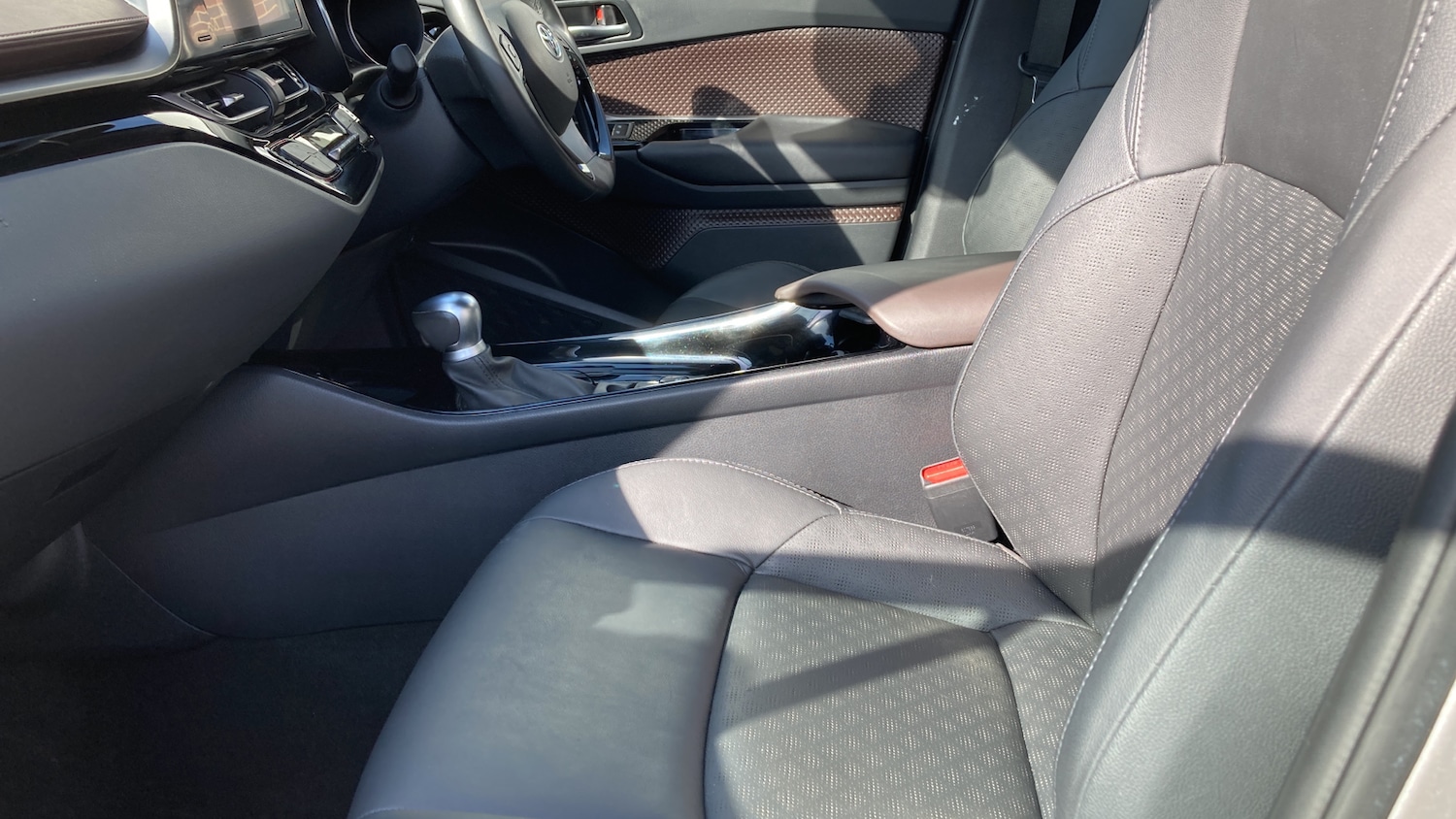 Used Toyota C-HR 2019 for sale - 76544231: Photo 10