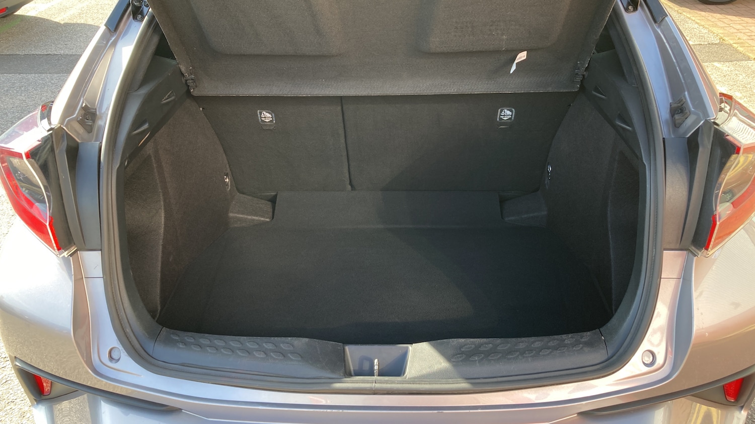 Used Toyota C-HR 2019 for sale - 76544231: Photo 14