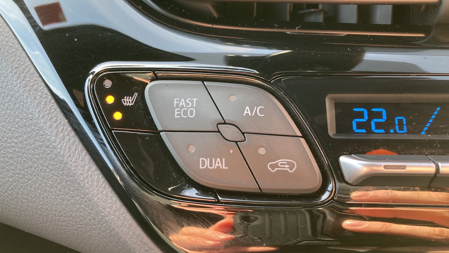 Used Toyota C-HR 2019 for sale - 76544231: Photo 24