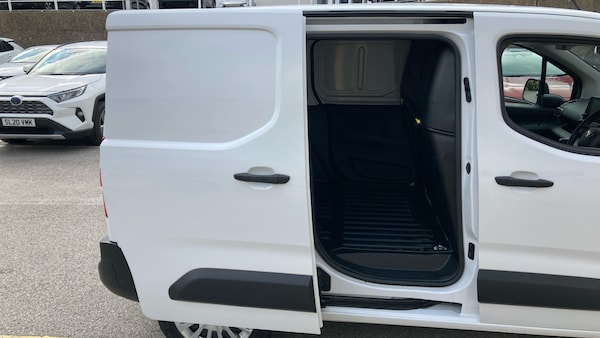 Used Toyota ProAce 2023 for sale - 76265903: Photo 12