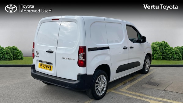 Used Toyota ProAce 2023 for sale - 76265903: Photo 2