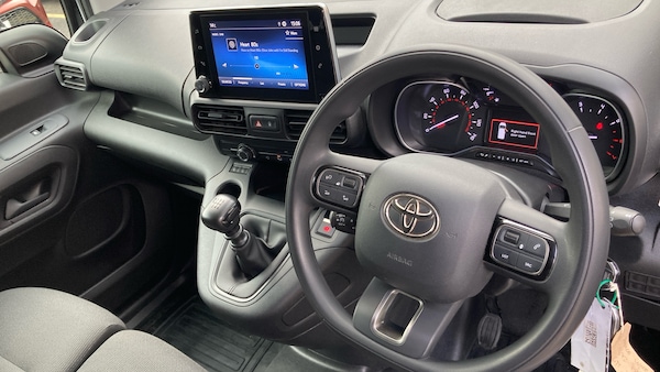 Used Toyota ProAce 2023 for sale - 76265903: Photo 8