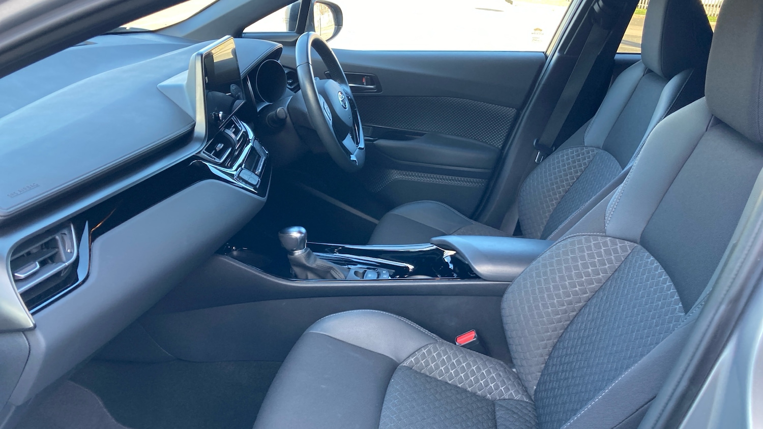 Used Toyota C-HR 2022 for sale - 77988991: Photo 10