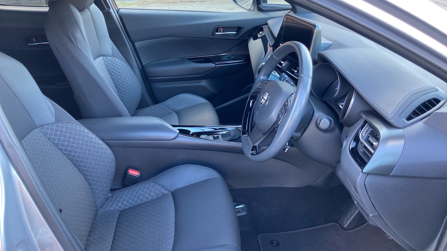 Used Toyota C-HR 2022 for sale - 77988991: Photo 11