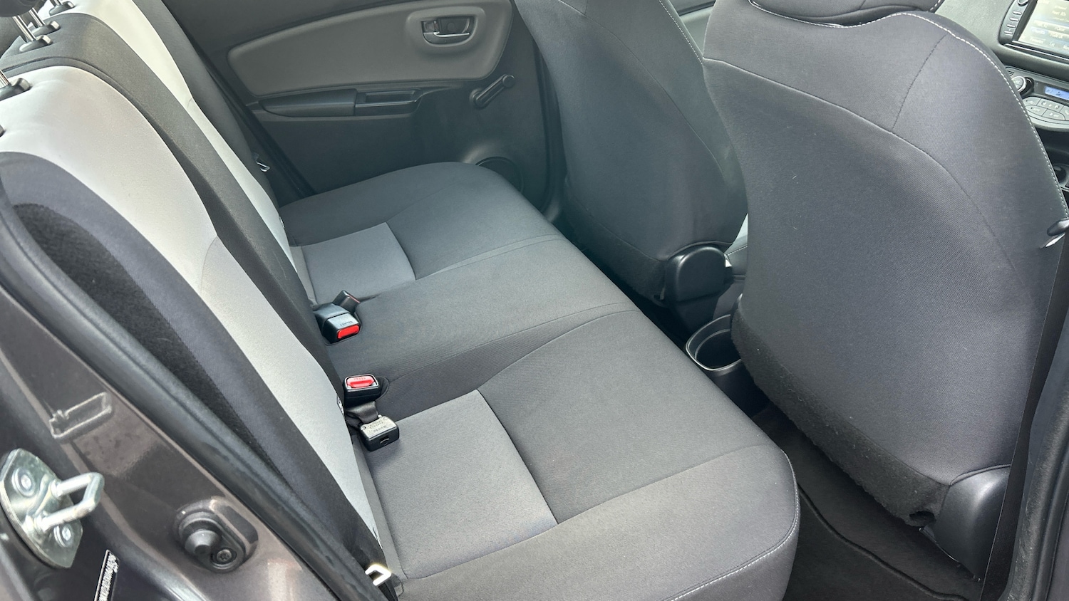 Used Toyota Yaris 2019 for sale - 77273488: Photo 12