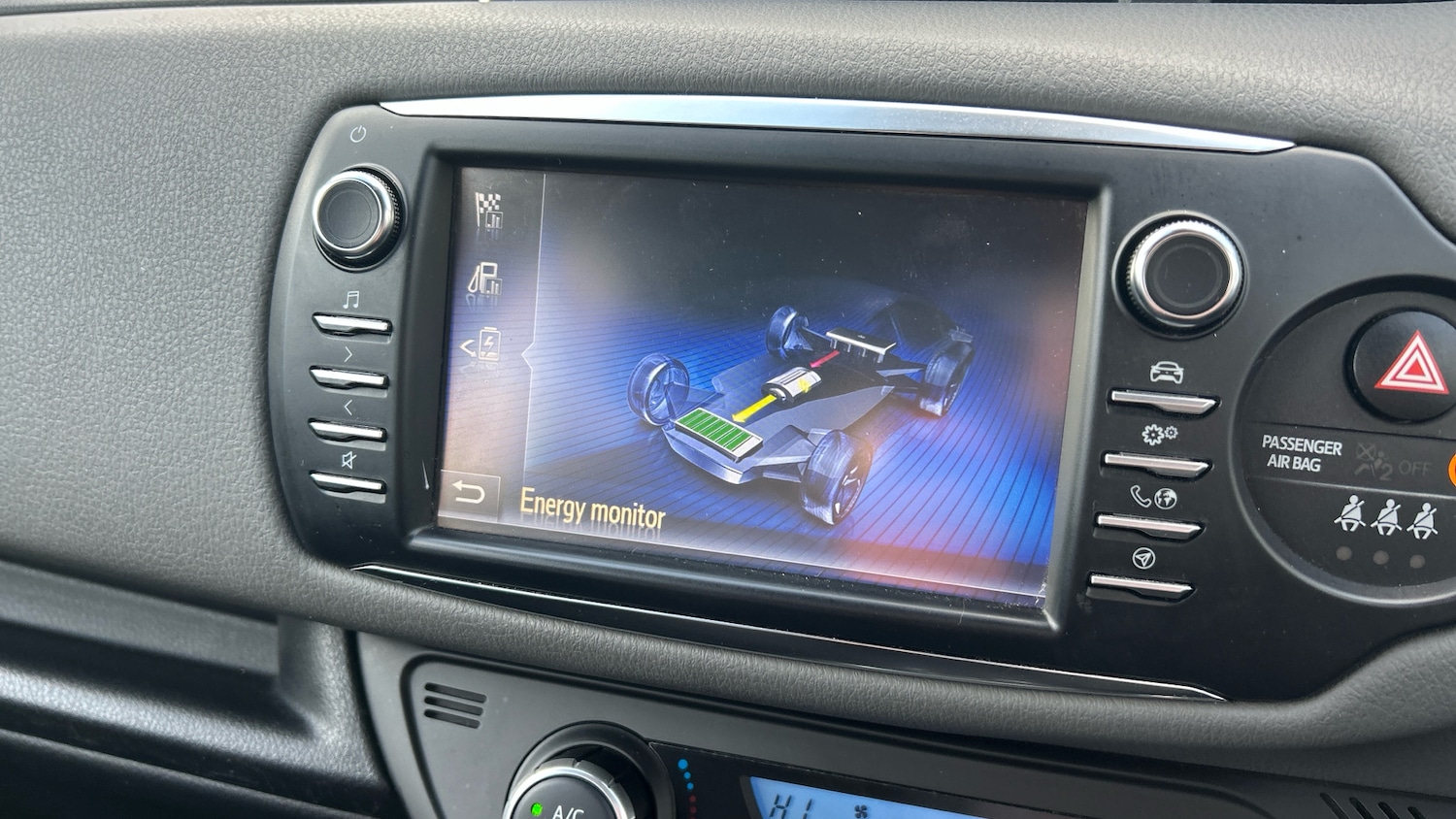 Used Toyota Yaris 2019 for sale - 77273488: Photo 30