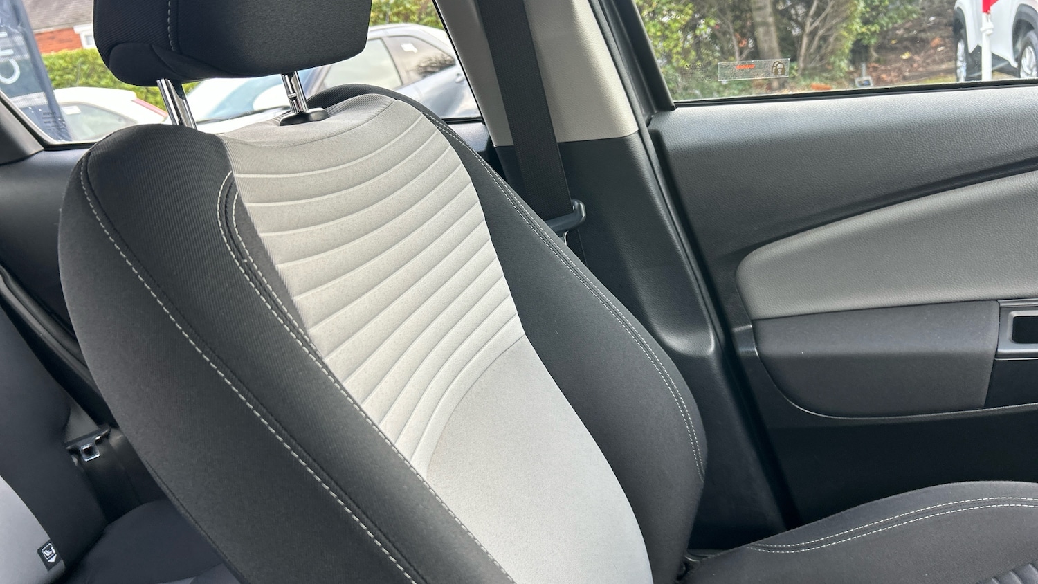 Used Toyota Yaris 2019 for sale - 77273488: Photo 33