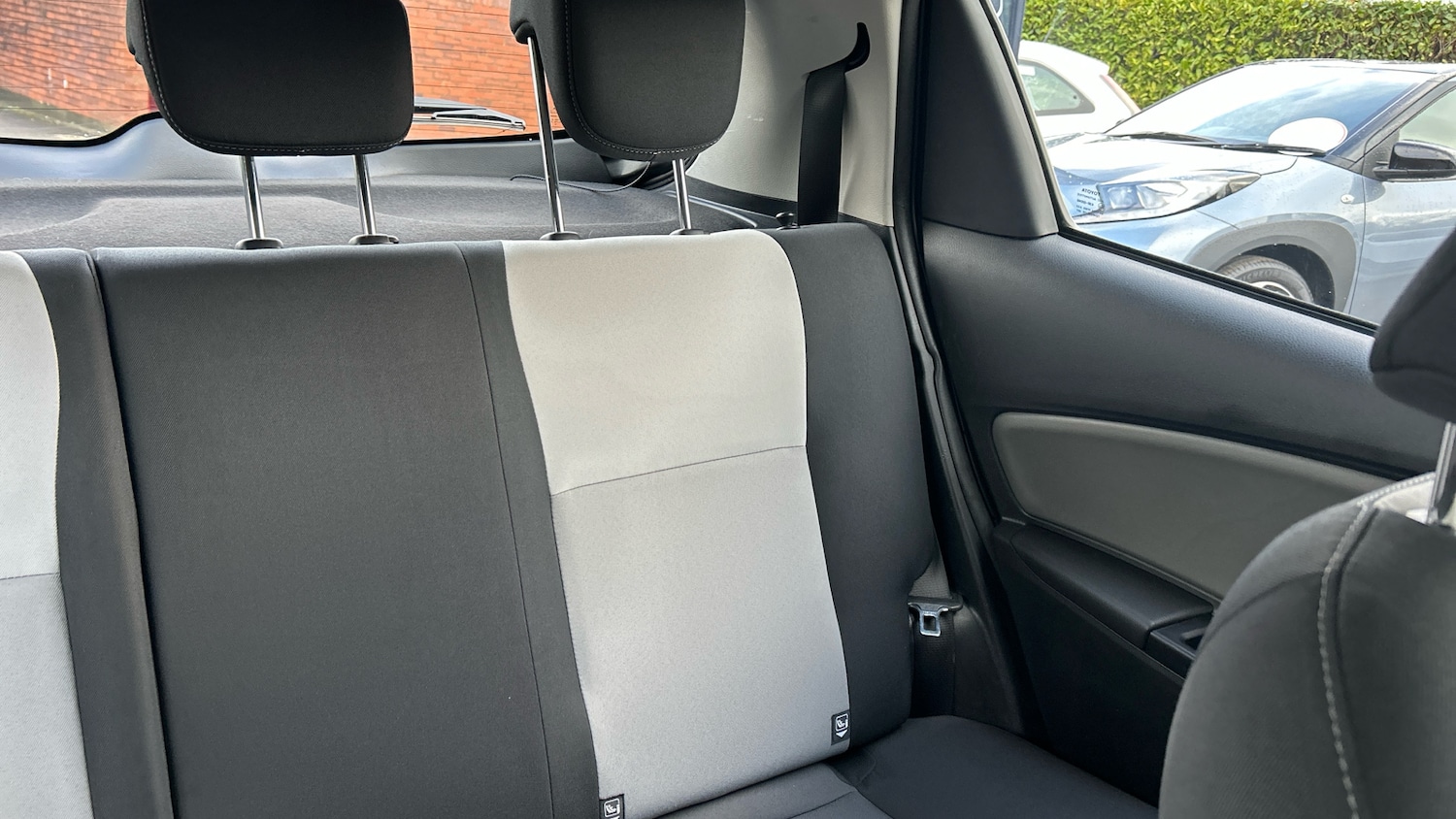 Used Toyota Yaris 2019 for sale - 77273488: Photo 34