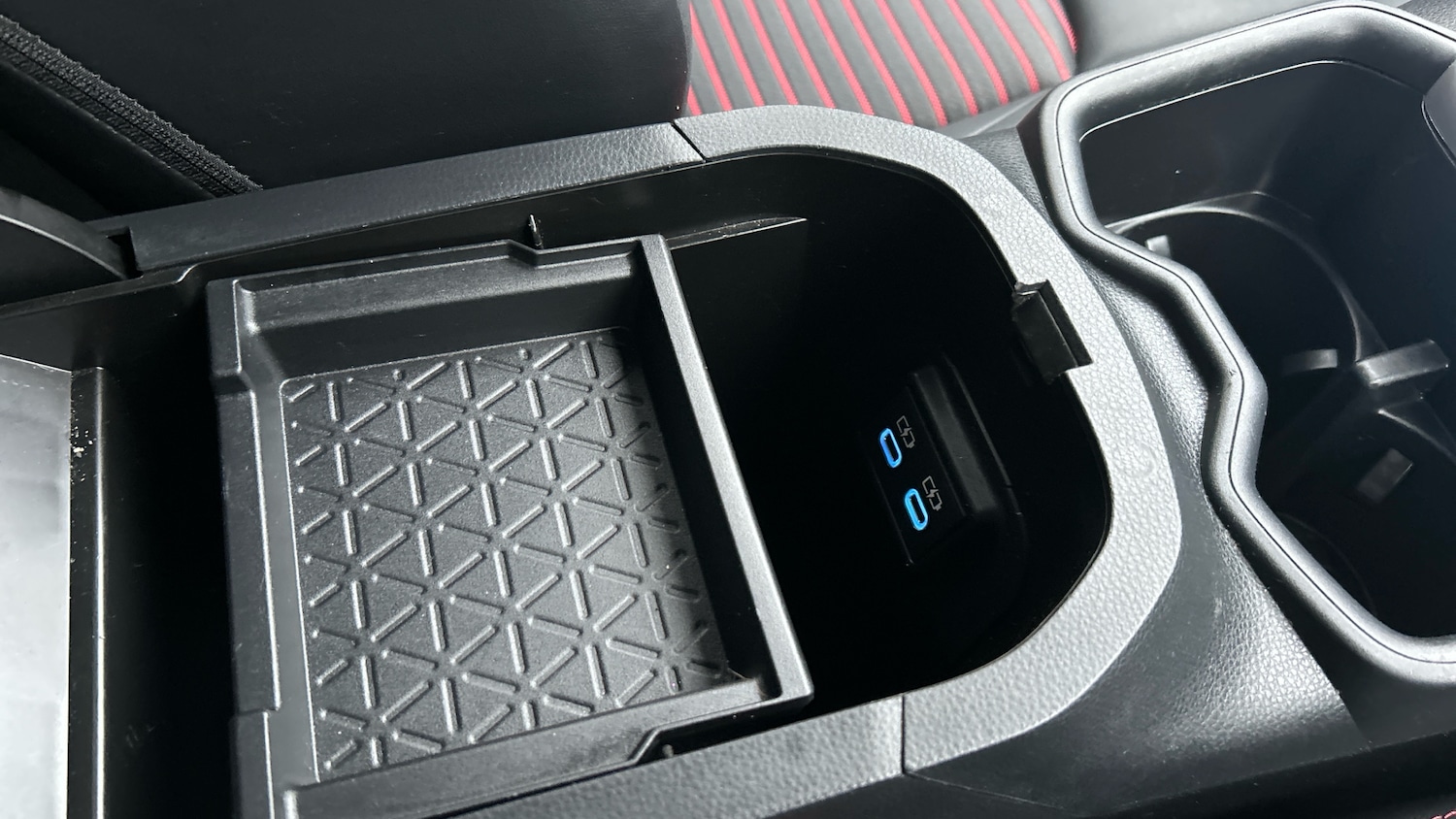 Used Toyota RAV4 2022 for sale - 77005833: Photo 26