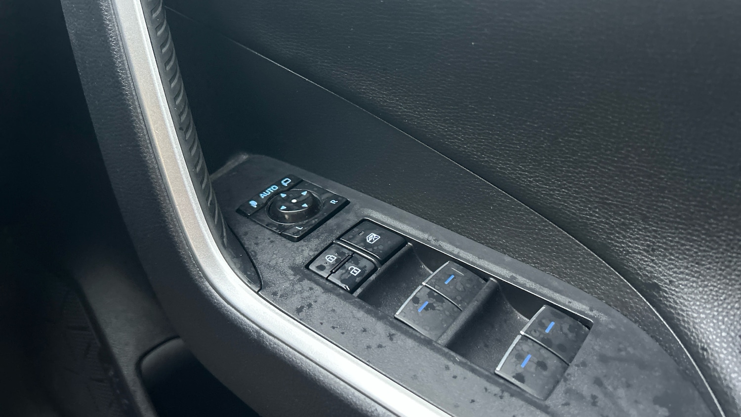 Used Toyota RAV4 2022 for sale - 77005833: Photo 31