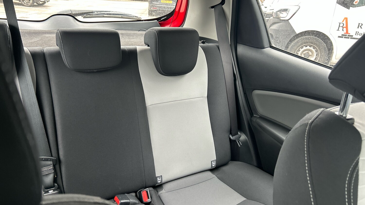 Used Toyota Yaris 2017 for sale - 77833163: Photo 37