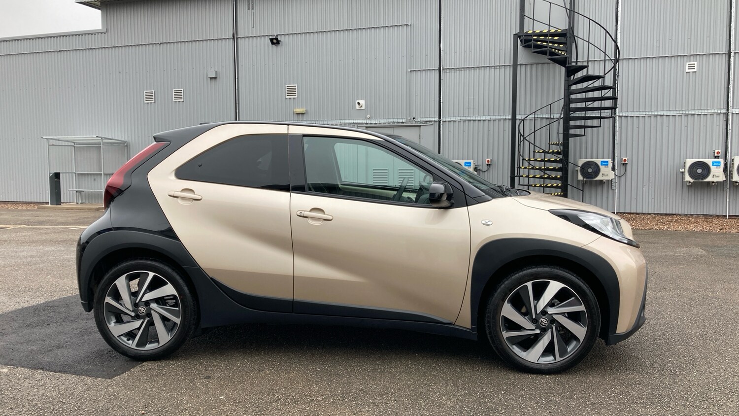 Used Toyota Aygo X 2022 for sale - 77380607: Photo 16