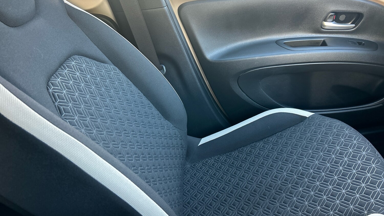 Used Toyota Aygo X 2022 for sale - 77380607: Photo 40