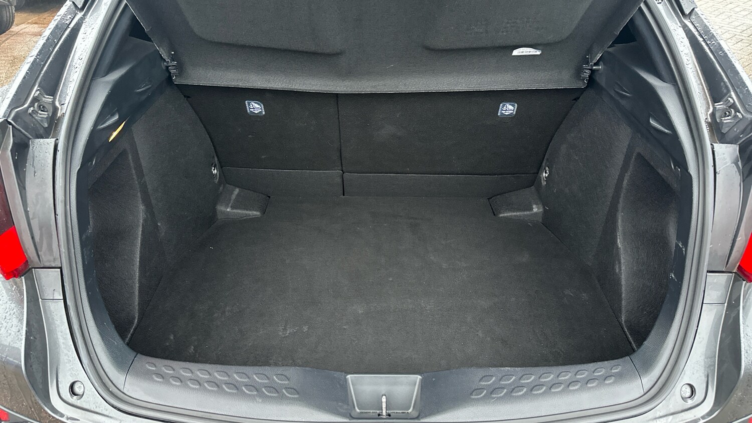 Used Toyota C-HR 2023 for sale - 77528537: Photo 14