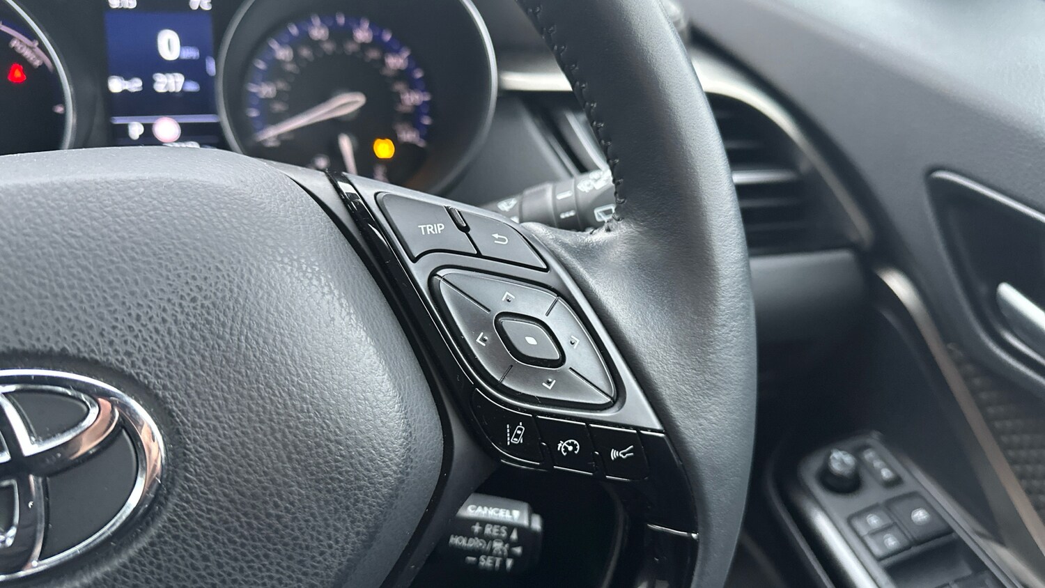 Used Toyota C-HR 2023 for sale - 77528537: Photo 26