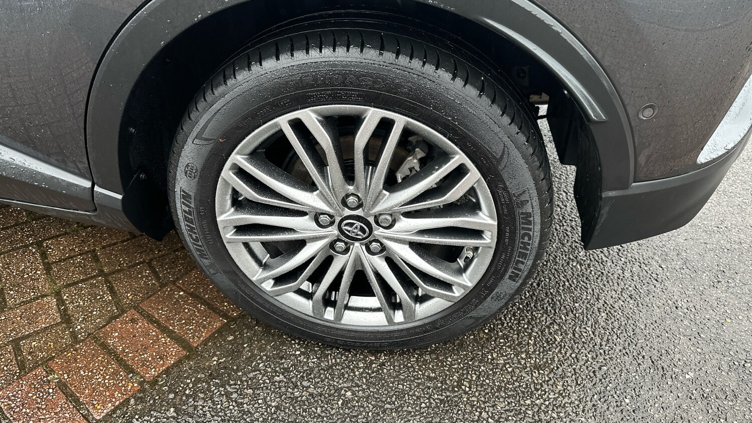 Used Toyota C-HR 2023 for sale - 77528537: Photo 32