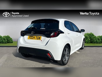 Used Toyota Yaris 2024 for sale - 77950326: Photo