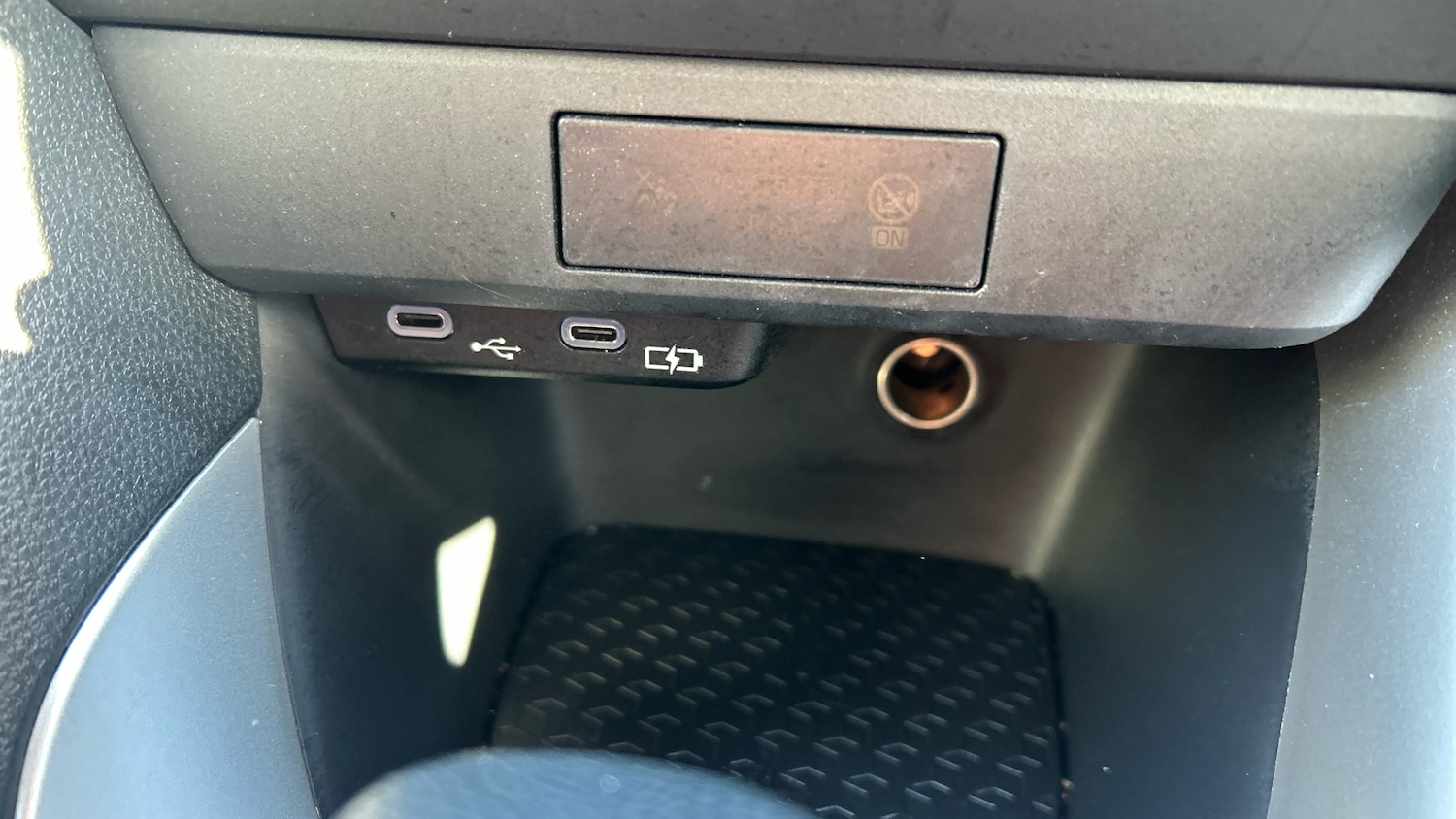 Used Toyota Yaris 2024 for sale - 77950326: Photo 30