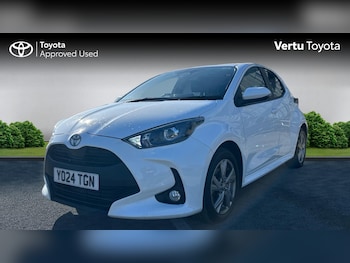 Used Toyota Yaris 2024 for sale - 77950326: Photo