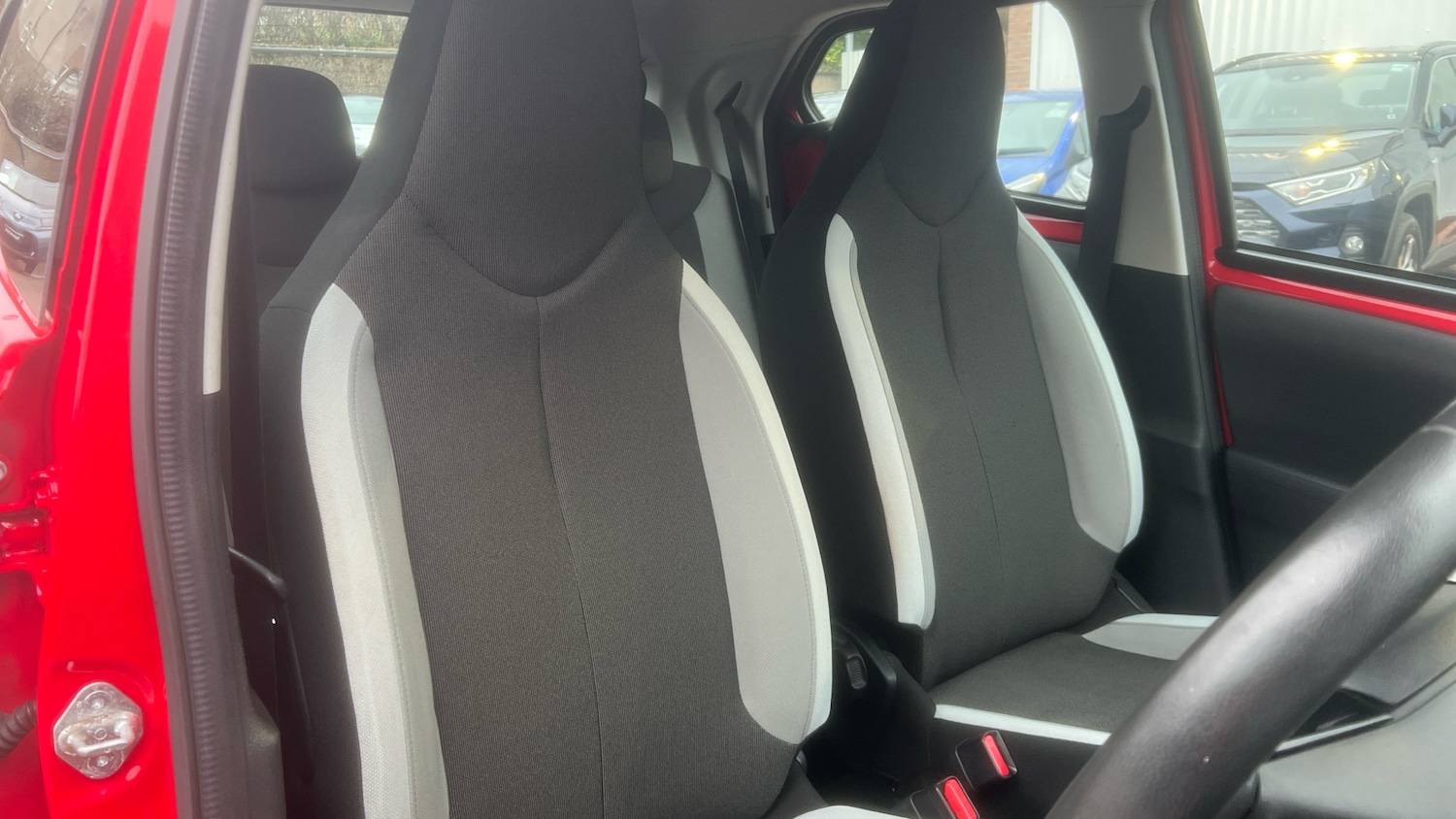 Used Toyota AYGO 2014 for sale - 77450242: Photo 28