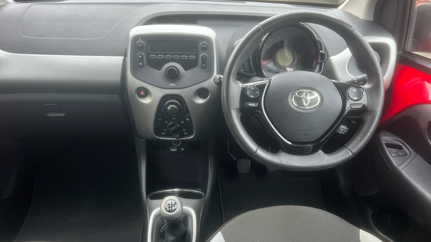 Used Toyota AYGO 2014 for sale - 77450242: Photo 5